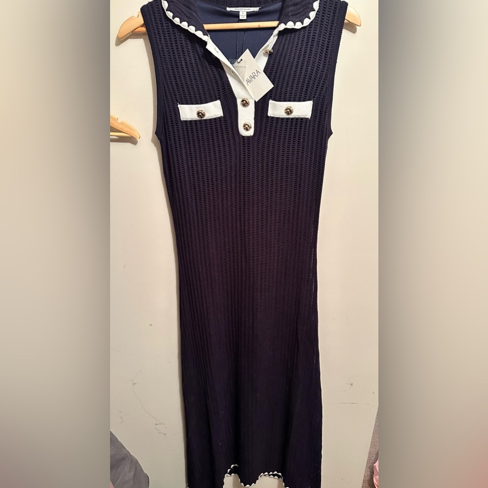 Sz S Avara Dress in Navy maxi/midi